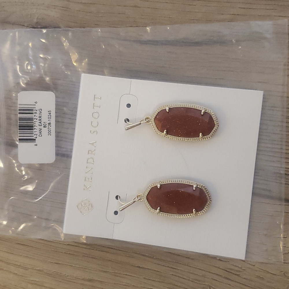 Kendra Scott Dani Gold Drop Earrings in Goldstone Glass NEW - Picture 2 of 3